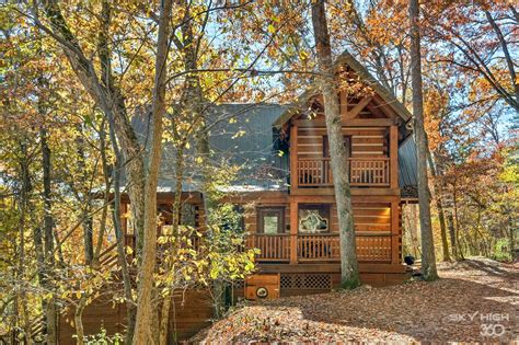The Elk Lodge: Luxury Log Cabin at The Cinnamon Valley