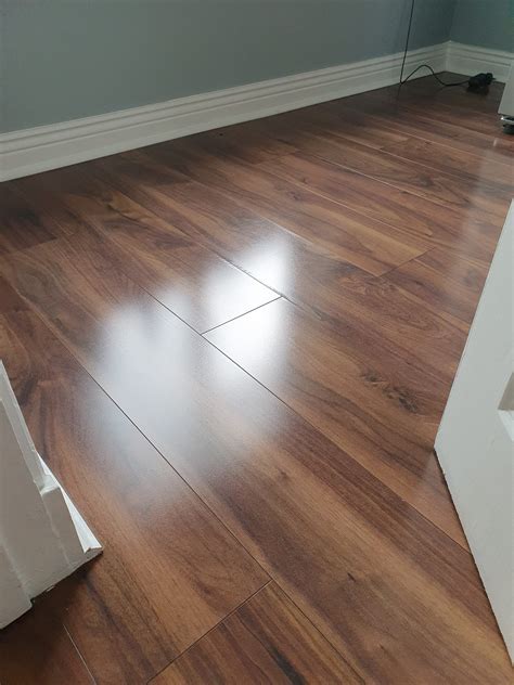 Laminate Floor Cleaning / Laminate Floor Polishing