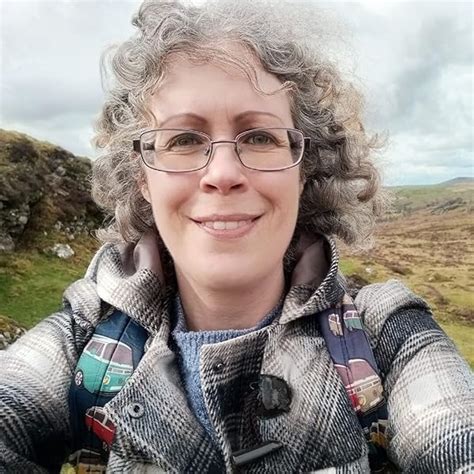 The Magic Crayon (Private) : Sparkes, Amy, Pye, Ali: Amazon.in: Books