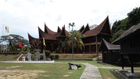 7 Awesome Places To Visit In South East Malaysia In 2026