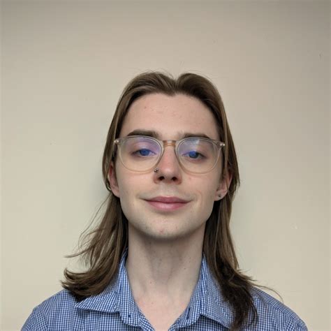 Julian - Biology teacher - ₹1436/h