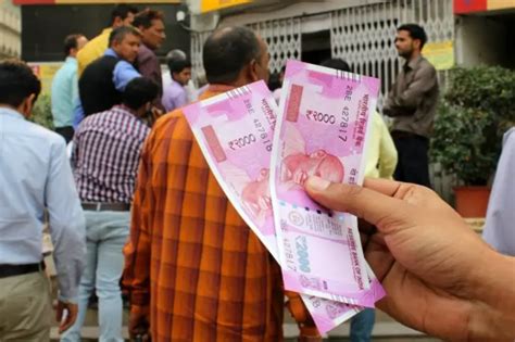 Where's The New Currency? Two Held In Gujarat With Rs 2.9 Lakhs Bribe ...