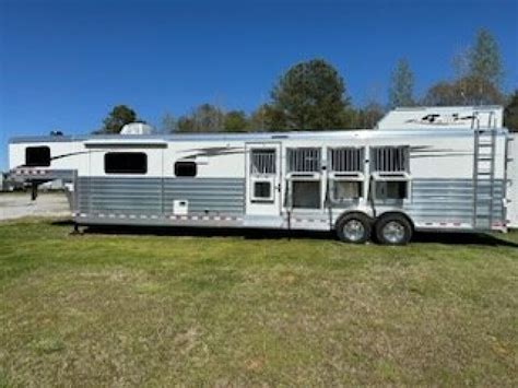 New 2025 4-Star Trailers 4 Horse Side Load Living Quarters Slideout ...