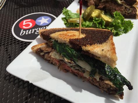 hamburger-of-the-month – 5 Star Burgers