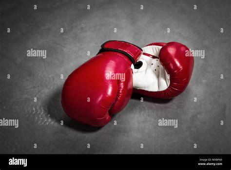 Boxing Symbol Red 的图像结果