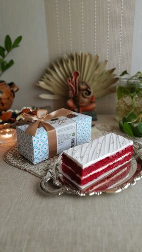 Buy Red Velvet Cake Gift Box | Nicky's Cafe