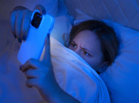 HOW BLUE LIGHT AFFECT YOUR SLEEP - Bizxfactor How Blue Light Affects Your Sleep – Causes ...