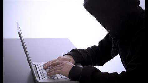 Mohali: 2 held for hacking phones using fake shopping links