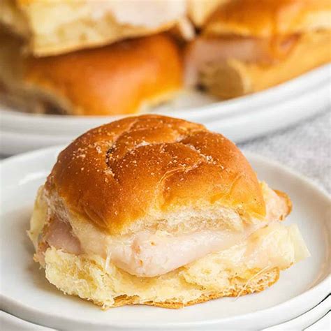 Hawaiian Turkey and Cheese Sliders (& VIDEO!) - Baked Turkey Sliders