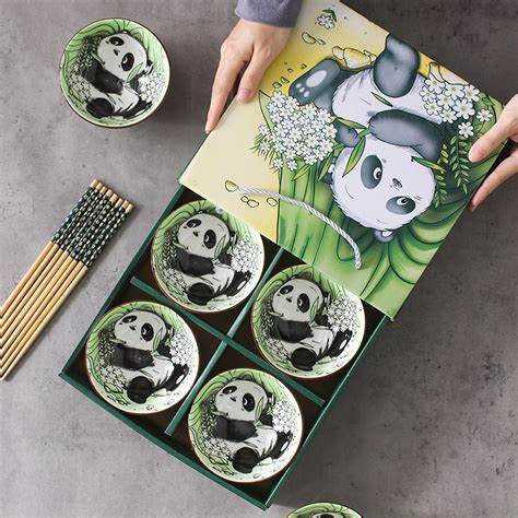 拿着碗筷的熊猫表情包
