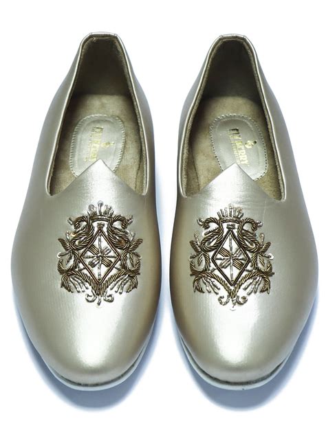 Pure Cream Occasional Wear Juttis for Men – Suvidha Fashion
