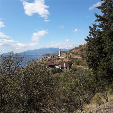 GOSTEVOY DOM LASTOCHKA (Rybachye) - Guesthouse Reviews & Photos ...