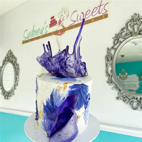 Sydney's Sweets - Buy Black Main Street