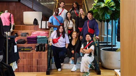 Working at lululemon | Glassdoor