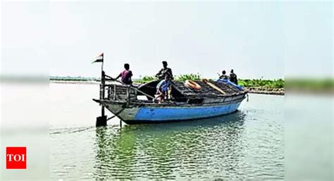 BSF: 5 Indian boat operators arrested by BGB in Bangladesh | Kolkata ...