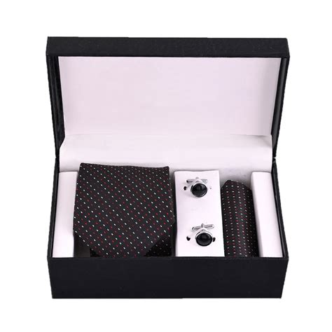 Classic Dot Pattern Tie and Cufflink Gift Set – VOYLLA