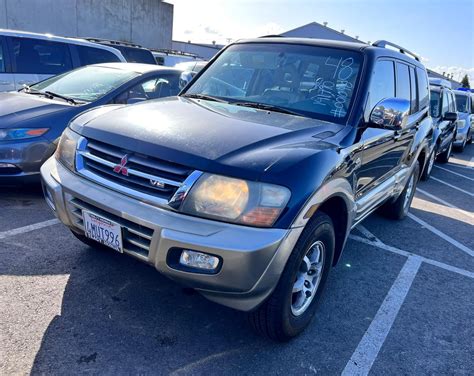 2001 Mitsubishi Montero Limited