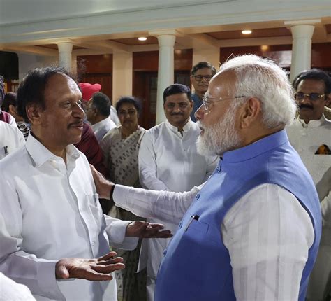 Prime Minister meets members of various delegations who represented ...