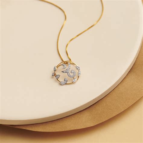 Modish Contemporary Leaf Motif Diamond Pendant