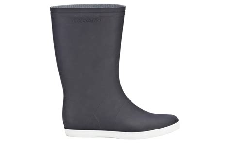 Best waterproof boat shoes: 8 top options to keep your feet warm and dry