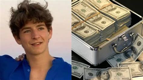 ரூ.33,000 கோடிக்கு அதிபதி.. எந்த தொழிலும் செய்யாமலேயே உலகின் இளம் ...