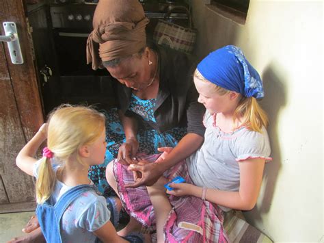 What's cookin' in Tanzania... and Uganda?: Jiggers in Feet and Jigging ...