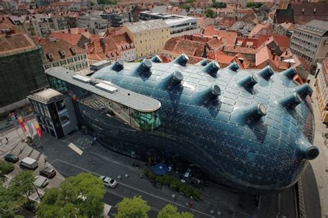 Alien-Looking Buildings 的图像结果