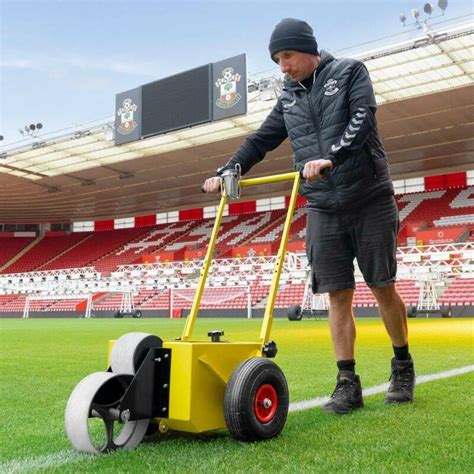 Regulation Soccer Field 的图像结果