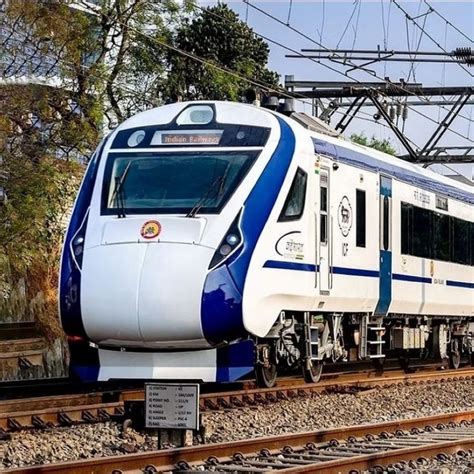 PM Modi Launches the Delhi-Dehradun Vande Bharat Express