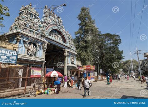 Hindu Meenakshi Amman Temple A Historic Hindu Temple Located In Madurai City In Tamil Nadu In ...