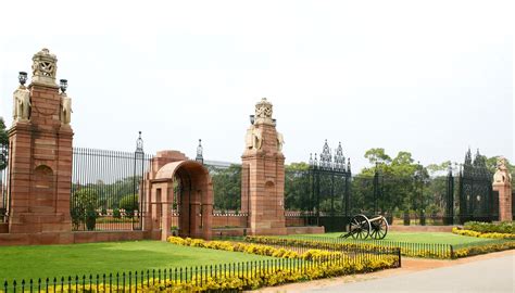 Iron Gate | Welcome to RASHTRAPATI BHAVAN - The Office and Residence of ...