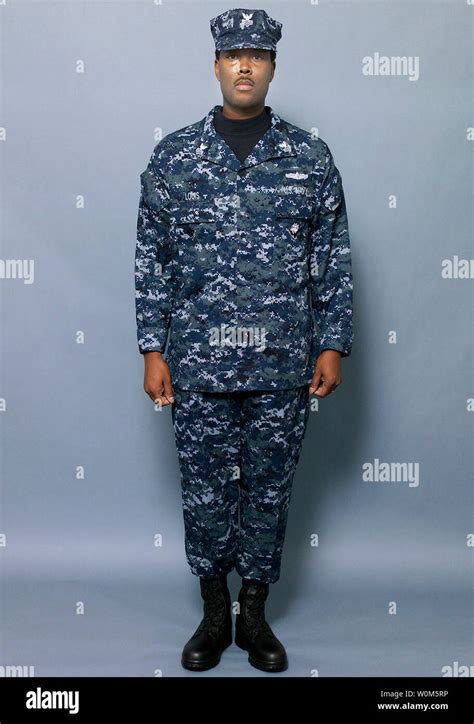 Current US Navy Uniforms