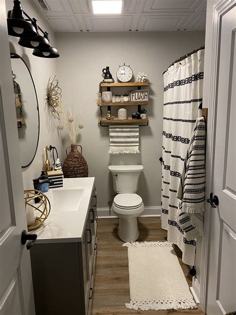 Basement Bath 的图像结果