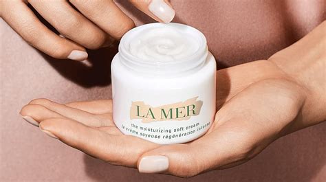 Buy Savavi A HighPerformance Revitalizing Face Moisturizer,Replenish ...