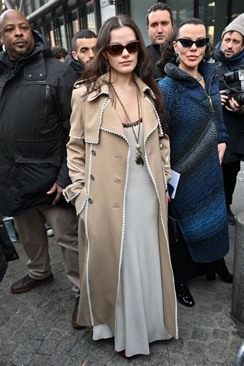EVELINA MARIA CORCOS Arrives at Chloe Fashion Show in Paris 03/02/2023 ...