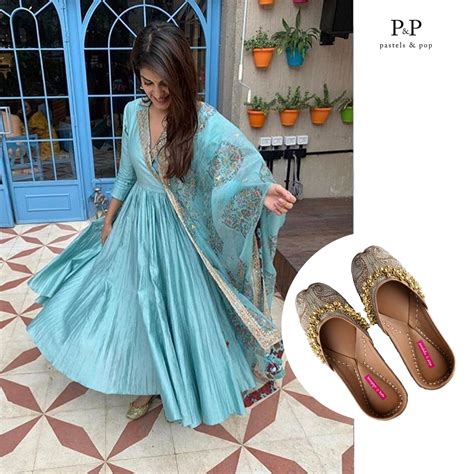 Buy Juttis Online | Desert Rose II Juttis - Pastels & Pop