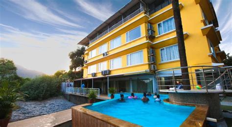 Lakeview Resort | Luxury Stay & Lake View Rooms | Call 6356113361