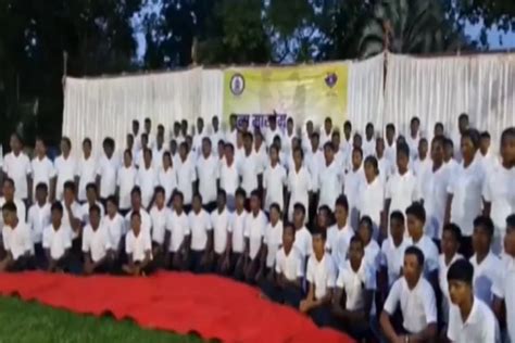 Chhattisgarh: 103 Maoists surrender in Bijapur with weapons worth Rs 1 ...