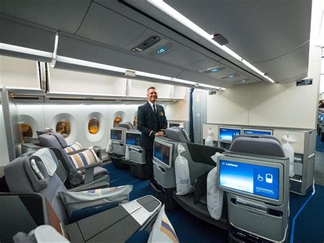Lufthansa Airbus A350 Business Class 的图像结果