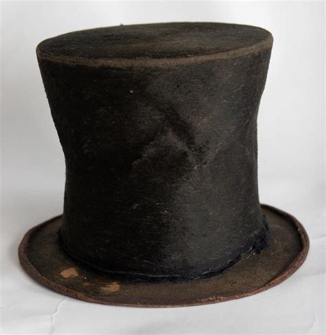 Abraham Lincoln owned this stovepipe hat, a museum claimed. A study ...