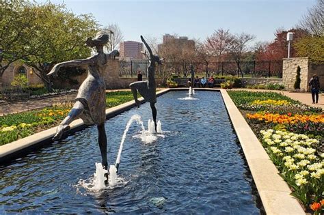 Kansas City Fountain Tours - Kansas City | Tripadvisor