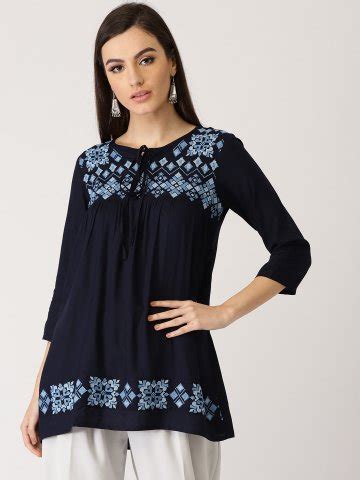 Nail That Glamorous Look with Stylish and Fashionable Kurtis. 10 Must ...