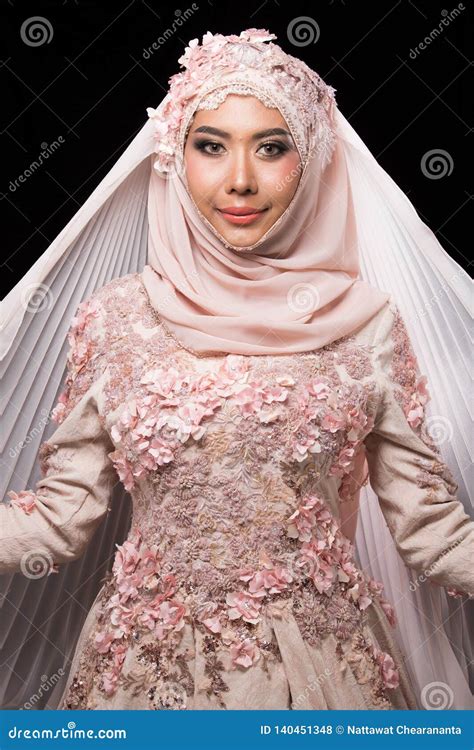Arabic Bride 的图像结果