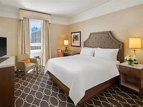 Luxury Hotel in Calgary - Fairmont Palliser