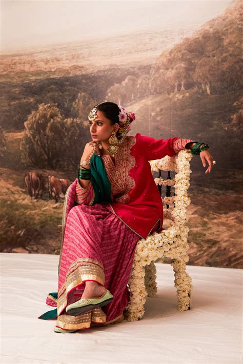 Lal Noorani embroidered kurta set – Pants And Pajamas