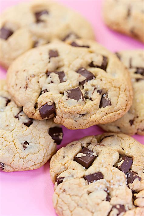 Dark Chocolate Chunk Cookies + FAB Giveaway! | Pizzazzerie