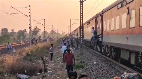 Jalgaon train accident: Railway Ministry announces Rs 1.5 lakh ex ...