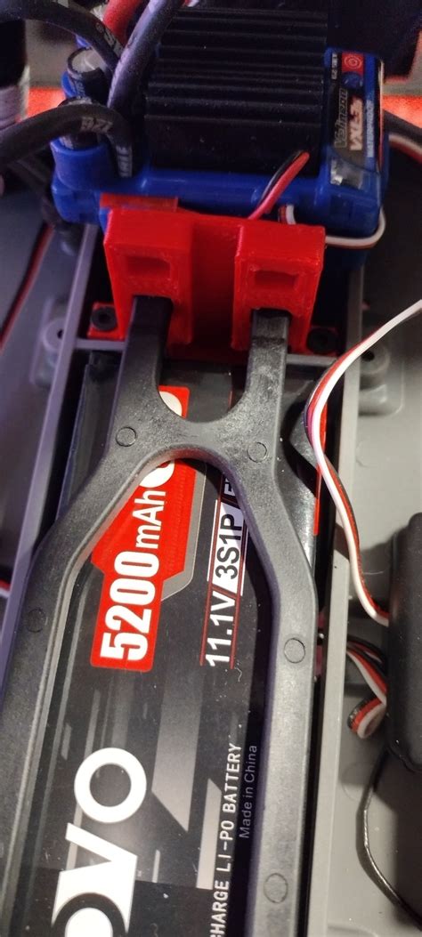 Free STL file Traxxas slash 2wd 3s/4s Battery mount・3D printing idea to download・Cults