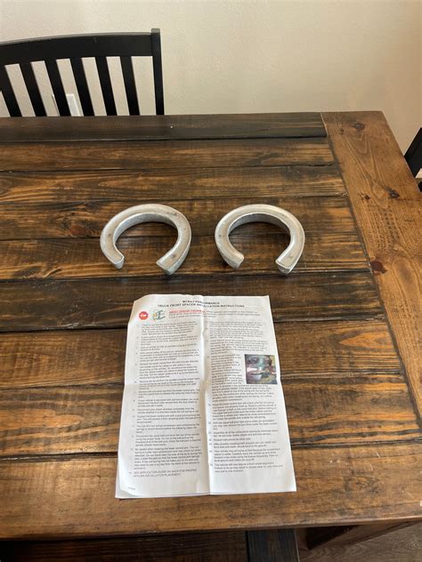 Installing Coil Spring Leveling Kit 2014 Ram 的图像结果