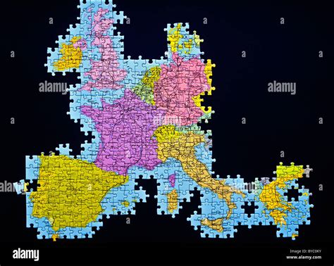 Europe jigsaw map hi-res stock photography and images - Alamy